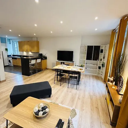 L'etape Des Sacres Apartment *